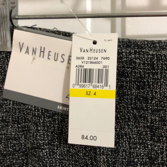 Skirt - Picture 3 of 5